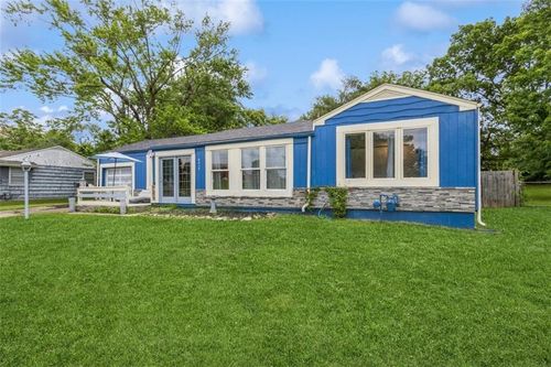 6317 Blue Ridge Cut Off, Raytown, MO, 64133-4830 | Card Image