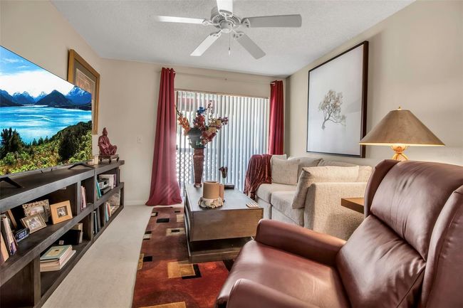 APT-9C - 6101 34 Th St W, Condo with 3 bedrooms, 2 bathrooms and null parking in BRADENTON FL | Image 24