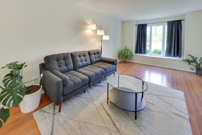 219 Cundles Rd W, House attached with 3 bedrooms, 1 bathrooms and 2 parking in Barrie ON | Image 12