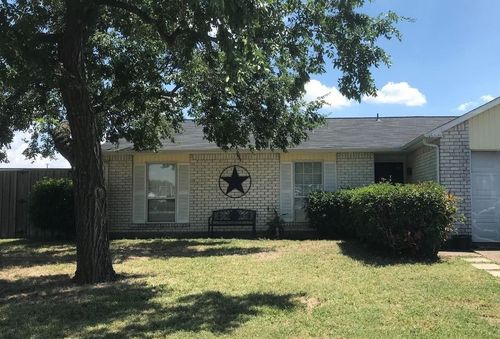 5724 Phelps St, The Colony, TX, 75056-1910 | Card Image