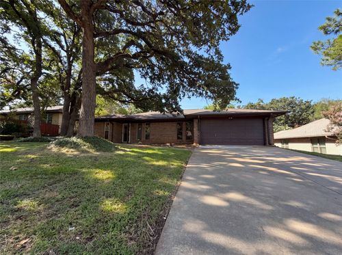 5804 Ridge Dr, Arlington, TX, 76016-1544 | Card Image