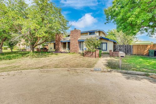 1105 Cloudcrest Ct, Arlington, TX, 76017-6311 | Card Image