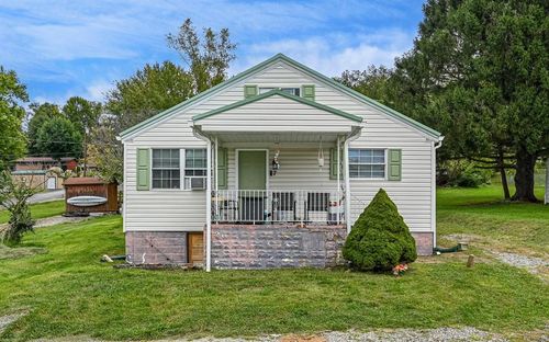 7 Leyda Ave, Charleroi, PA, 15022-3047 | Card Image