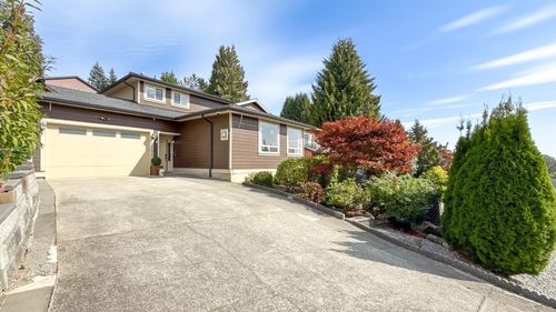 1291 Lansdowne Dr, Coquitlam, BC, V3E1K7 | Card Image