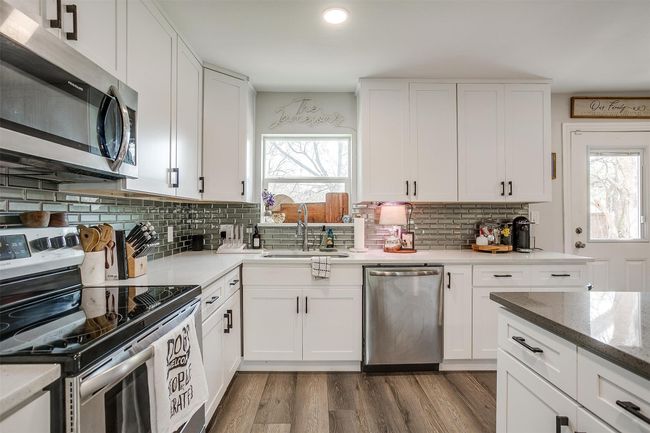 3212 San Marcus Ave, House other with 4 bedrooms, 2 bathrooms and null parking in Dallas TX | Image 12