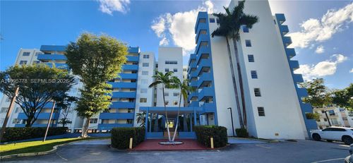 210-5050 Nw 7th St, Miami, FL, 33126-3419 | Card Image