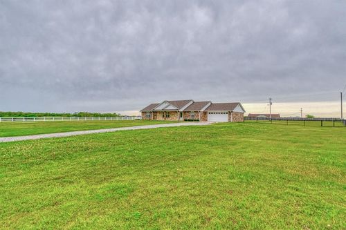 34701 E County Road 1610, Pauls Valley, OK, 73075-9366 | Card Image