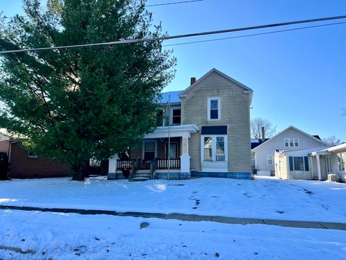 421 W Water St, Farmer City, IL, 61842-1351 | Card Image