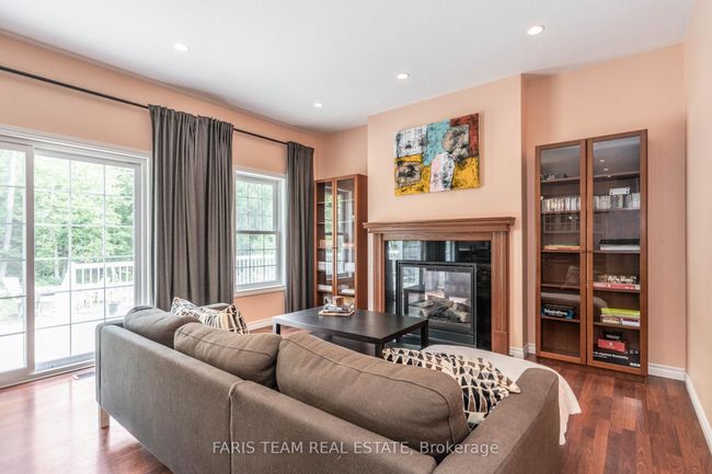 19 Castleton Dr, House other with 5 bedrooms, 3 bathrooms and 4 parking in Tiny ON | Image 9