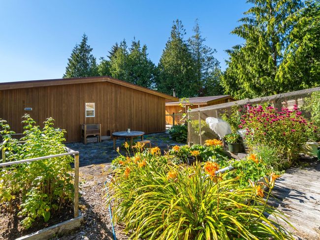 410 17 Th Ave, House other with 4 bedrooms, 5 bathrooms and 4 parking in Sointula BC | Image 67