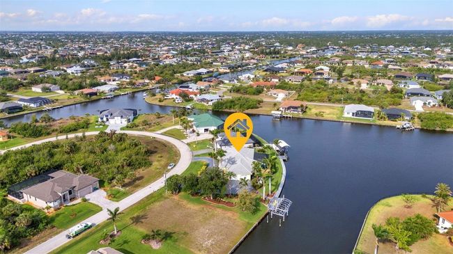 15490 Seafoam Cir, House other with 3 bedrooms, 3 bathrooms and null parking in PORT CHARLOTTE FL | Image 74