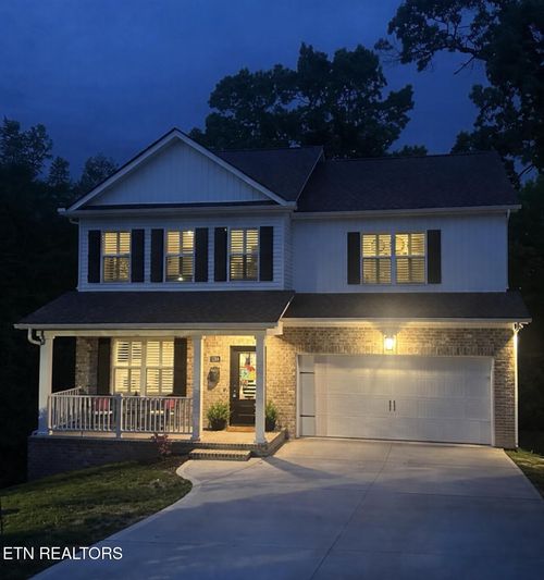 1204 Emerald Forest Ln, Powell, TN, 37849-3978 | Card Image