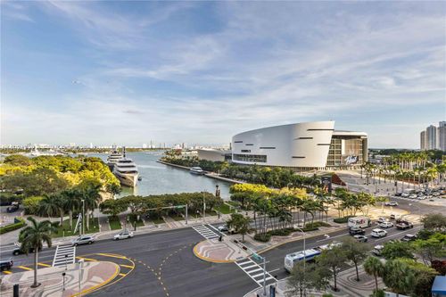 apt-901-900 Biscayne Blvd, Miami, FL, 33132-1584 | Card Image