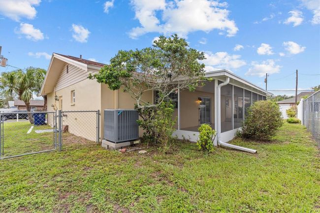 326 Circle Dr, House other with 3 bedrooms, 2 bathrooms and null parking in Palm Harbor FL | Image 29