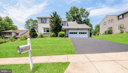 1076 Connemara Cir, WARRINGTON, PA, 18976-1950 | Card Image