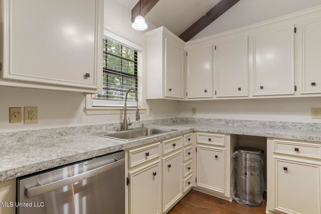121 Kenbridge Ln-14 | Image 13