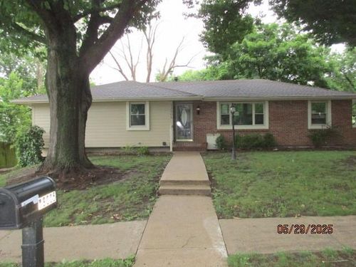 19005 E 18th Ter N, Independence, MO, 64058-1222 | Card Image