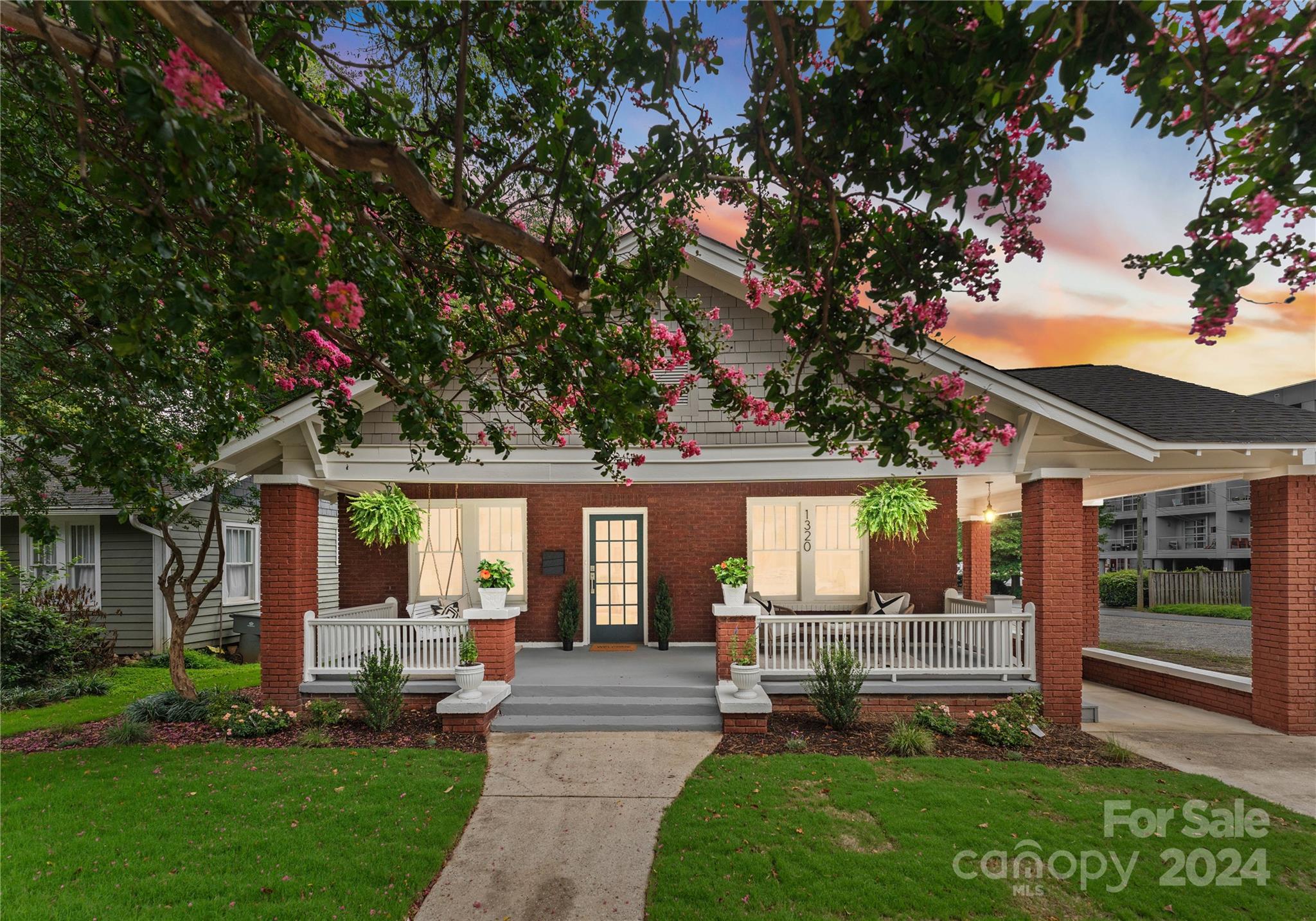 Thomas Ave, Charlotte, NC 28205