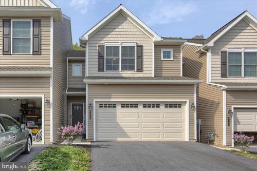 215 Sage Blvd, MIDDLETOWN, PA, 17057-2360 | Card Image