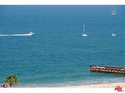 7008 Vista Del Mar Ln, Playa del Rey, CA, 90293-7637 | Card Image