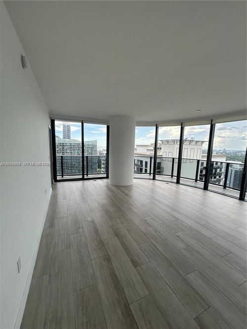 3506-55 Sw 9th St, Miami, FL, 33130-3990 | Card Image