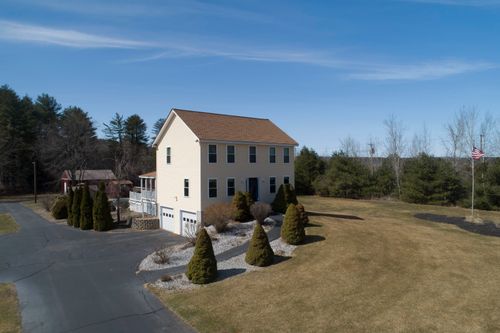 3 Homestead Rd, Deerfield, NH, 03037-1619 | Card Image