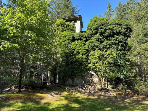1416 Manzanita Rd, Cortes Island, BC, V0P1T0 | Card Image