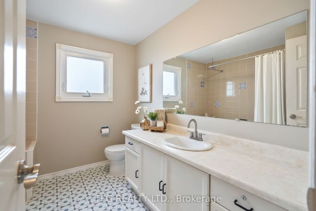1272 Maple Ridge Dr, House other with 5 bedrooms, 4 bathrooms and 2 parking in Pickering ON | Image 21
