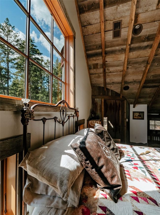 Ensuite bedroom window highlights the detail throught | Image 29