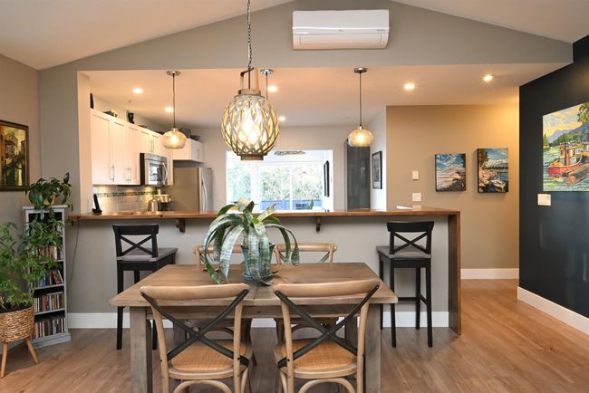 6251 Oracle Rd, House other with 3 bedrooms, 2 bathrooms and null parking in Sechelt BC | Image 9