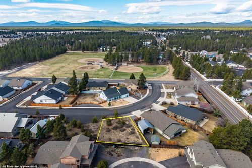 51374 Apache Tears Court, La Pine, OR, 97739 | Card Image