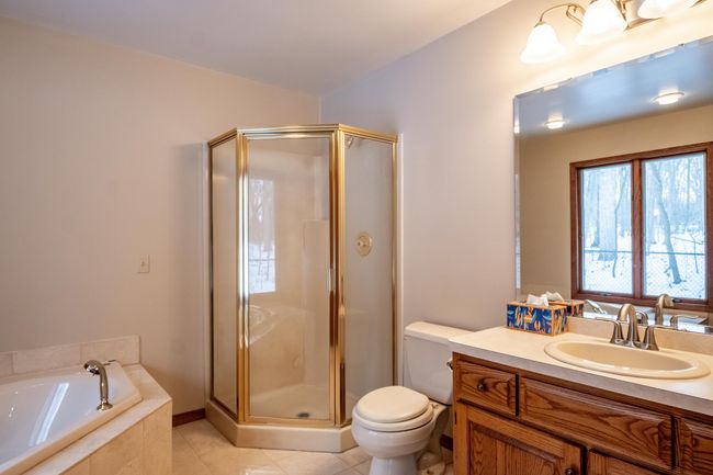 4352 Fenton Rd, House other with 4 bedrooms, 3 bathrooms and null parking in Hartland MI | Image 30