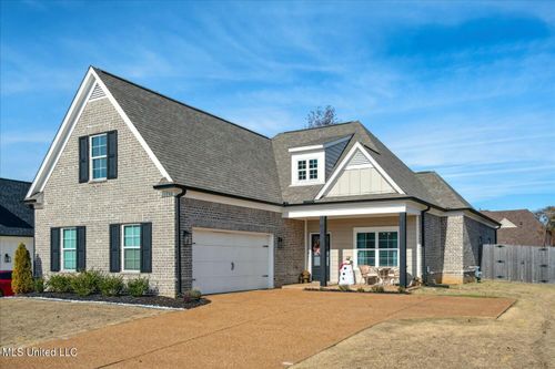 1740 Lia Lane, Southaven, MS, 38672 | Card Image