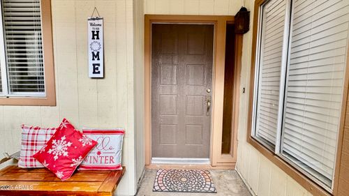 2404 W Rue De Lamour Ave, Phoenix, AZ, 85029-1550 | Card Image