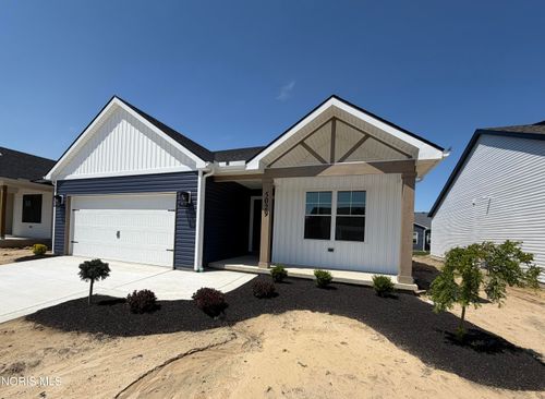 5029 Easton Dr, Oregon, OH, 43616-3024 | Card Image