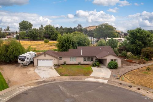 1580 W 3rd St, Weiser, ID, 83672-5183 | Card Image