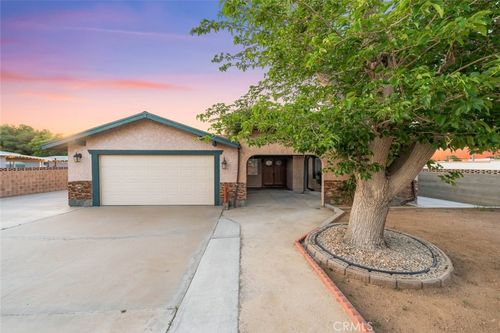 5111 W Avenue M2, Lancaster, CA, 93536-3022 | Card Image