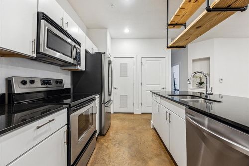 apt-41-1807 Poquito St, Austin, TX, 78702-1353 | Card Image
