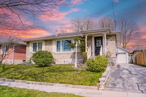 1425 Lakefield St, Oshawa, ON, L1J3Z1 | Card Image