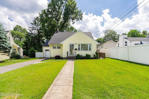 9 Brohm Pl, Fanwood, NJ, 07023-1501 | Card Image