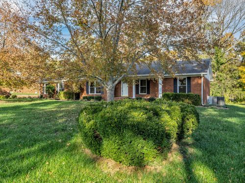 230 Crossbow Ct, Hopkinsville, KY, 42240-4887 | Card Image