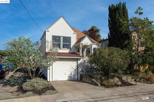 1013 Stannage Ave, Albany, CA, 94706-2219 | Card Image