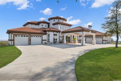 205 County Road 2727, Mico, TX, 78056-5671 | Card Image
