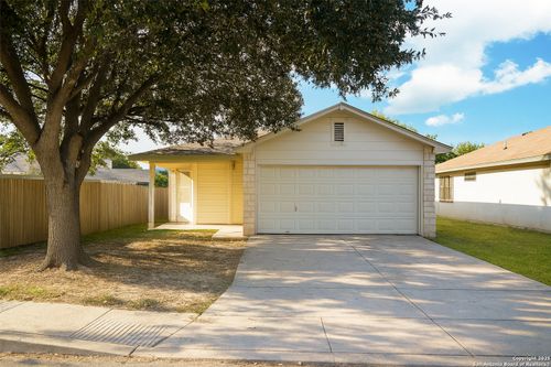 6626 Walnut Valley Dr, San Antonio, TX, 78242-2451 | Card Image