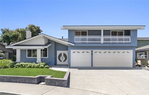 9092 La Linda Ave, Fountain Valley, CA, 92708-4412 | Card Image