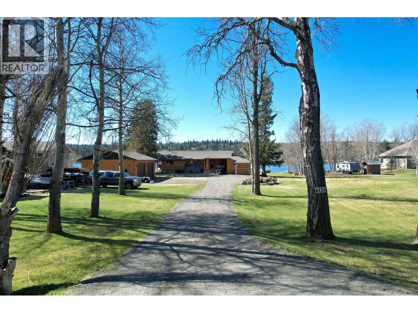 Residential in 100 Mile House