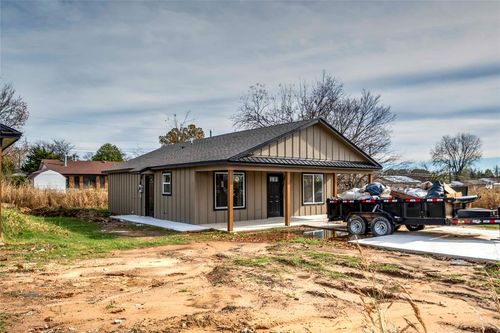 213 S 6th Ave, Stroud, OK, 74079-4649 | Card Image