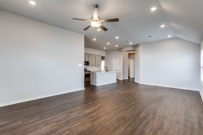 509 Oleander Loop, House other with 4 bedrooms, 3 bathrooms and 4 parking in Buda TX | Image 6
