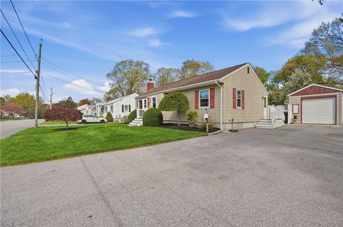 153 Falcon Ave, Warwick, RI, 02888-4032 | Card Image