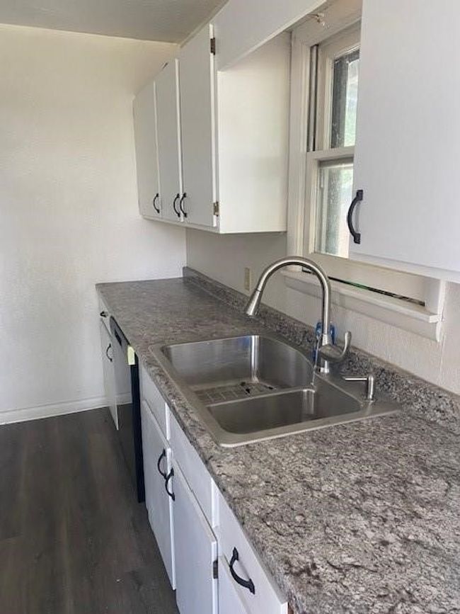 302 S Main St, House other with 2 bedrooms, 1 bathrooms and null parking in Rising Star TX | Image 11